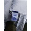 Image 3 : 2 CASPER STANDARD THE DOWN PILLOWS