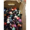 Image 3 : BOX OF NAIL POLISH