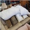 Image 1 : KING SIZE COMFORTER AND QUEEN SIZE COMFORTER