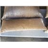Image 2 : 4 DECORATIVE PILLOWS - APPROX 33 INCHES LONG