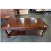 Image 1 : WOOD COFFEE TABLE