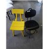 Image 1 : BLACK SWIVEL CHAIR AND YELLOW CHAIR