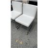 Image 2 : 2 MODERN WHITE CHAIRS