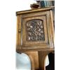 Image 2 : 2 ANTIQUE OAK CORNER CABINETS