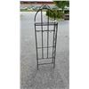 Image 1 : METAL COAT TREE STAND