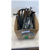 Image 1 : BOX OF SLATWALL HOOKS