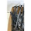 Image 3 : BOX OF SLATWALL HOOKS