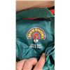 Image 10 : 2 BOXES OF BAGS AND BEDDING