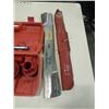 Image 2 : PIPE THREADER AND 8 LAWN MOWER BLADES 22" AND 21"