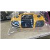 Image 2 : LOT OF RADIO TUBES, THREAD REPAIR KITS, LAWNMOWER SWEEPER BLADE AND RADIOS