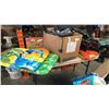 Image 1 : LOT OF LIFE JACKETS, FLOAT BOARD, ROLLER BALDES, SPORTS ITEMS