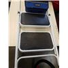 Image 2 : MICHELIN CAR EMERGENCY KIT AND 2 STEP LADDER