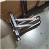 Image 2 : JACK ALL AND 2 LADDER JACKS