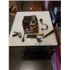 Image 1 : TRAY OF VINTAGE TOOLS