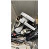 Image 2 : TOTE OF CIRCUAR SAWS, DRILL AND POLISHER