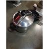 Image 2 : NACHO CHEESE DISPENSER, PANS AND POT