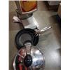 Image 3 : NACHO CHEESE DISPENSER, PANS AND POT