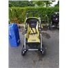 Image 2 : QUINNY STROLLER AND GRACO PLAY PEN