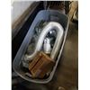 Image 1 : TOTE OF DUCTING