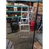 Image 2 : 6 FOOT ALUMINUM A FRAME LADDER