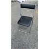 Image 2 : 4 RETRO FOLDING CHAIRS