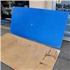 Image 4 : 2 PLASTIC 45 GALLON BARRELLS AND 2 SHEETS OF 4FT X 8FT PLEXI