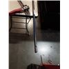 Image 2 : 5 FOOT WRECKING BAR AND WEED PULLER