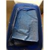 Image 2 : TOTE OF TARPS