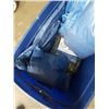 Image 3 : TOTE OF TARPS