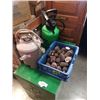 Image 1 : TRAY OF GRINDING BITS AND 2 SPRAYERS