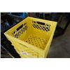 Image 3 : 10 STACKING CRATES