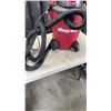 Image 2 : 23 LITER SHOP VAC WORKING