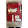 Image 2 : 3 XBOX 360 GAMES, COCA COLA BOTTLE OPENER AND CYNTHIA ROYCE DESK SET