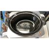 Image 8 : 4 BOXES BEAR CLAW BACK SCRATCHERS AND SLOW COOKER