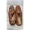 Image 2 : 5 PAIRS OF SIZE 44 SHOES STEVE MADDEN, ROCKPORT AND MORE
