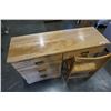 Image 2 : 4 DRAWER MAPLE DESK WITH CHAIR
