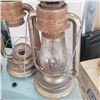 Image 2 : 3 DIETZ NO 80 BLIZZARD OIL LAMPS 2 WITH GLASS