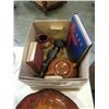 Image 2 : 3 GLASS PLATTERS, WOOD FIGURES, POTTERY CROCK