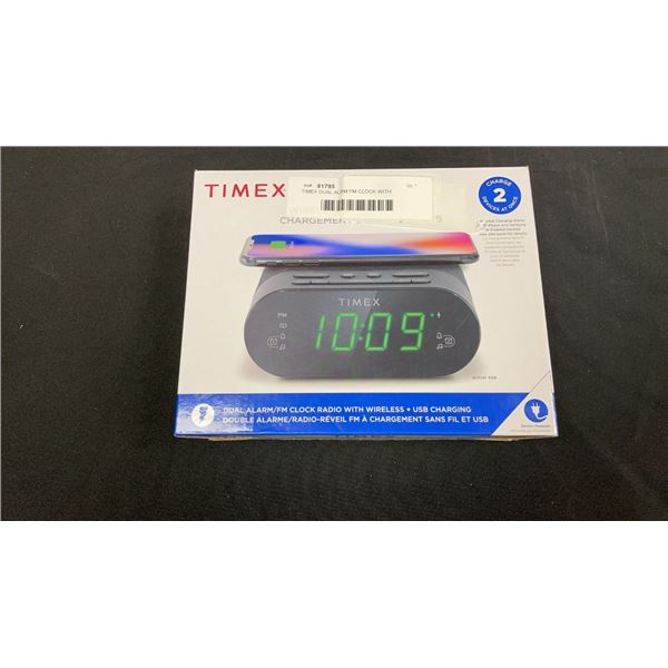 TIMEX DUAL ALRM FM CLOCK WITH WIRELESS AND USB CHARGING - TESTED WORKING