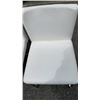 Image 3 : 2 MODERN WHITE CHAIRS