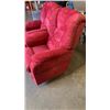 Image 2 : 2 RED LAZBOY RECLINERS