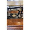 Image 2 : ANTIQUE SINGER TREADLE BASE SEWING MACHINE