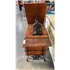 Image 8 : ANTIQUE SINGER TREADLE BASE SEWING MACHINE