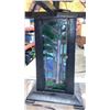 Image 2 : QUOIZEL STAINED GLASS TABLE LAMP