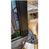 Image 8 : QUOIZEL STAINED GLASS TABLE LAMP