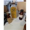 Image 2 : TRAY OF VINTAGE MEDICINE BOTTLES
