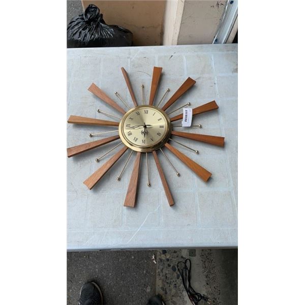 MIDECENTURY WESTCLOX STARBURST CLOCK