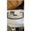 Image 2 : LG 10,000BTU AIR CONDITIONER WITH ACCESSORIES AND REMOTE WORKING