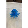 Image 2 : ART GLASS OCTOPUS, CHINA FLOWERS AND DECORATIVE GRAPES