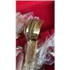 Image 2 : CANTEEN OF NORTHCRAFT GOLD PLATED CUTLERY